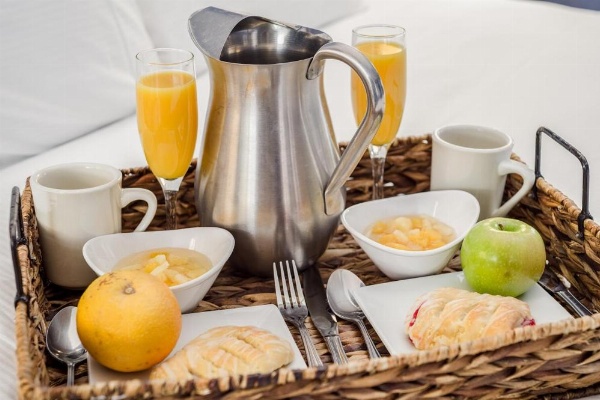 Simsbury 1820 House image 10