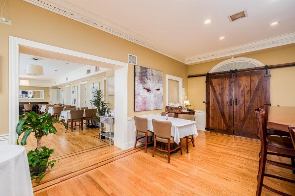 Simsbury 1820 House Main image